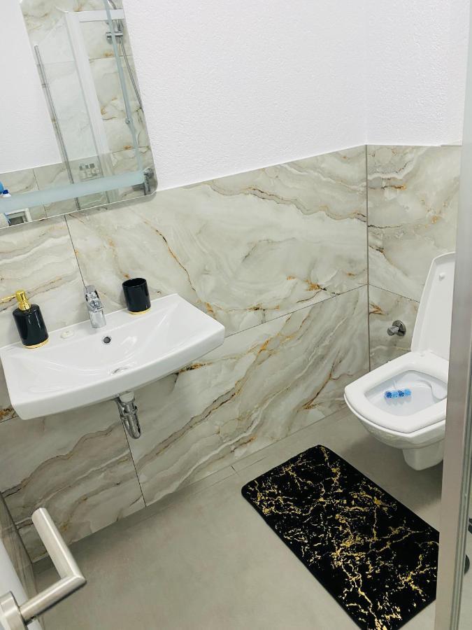 Luxury Queen Câmpulung Moldovenesc Екстериор снимка